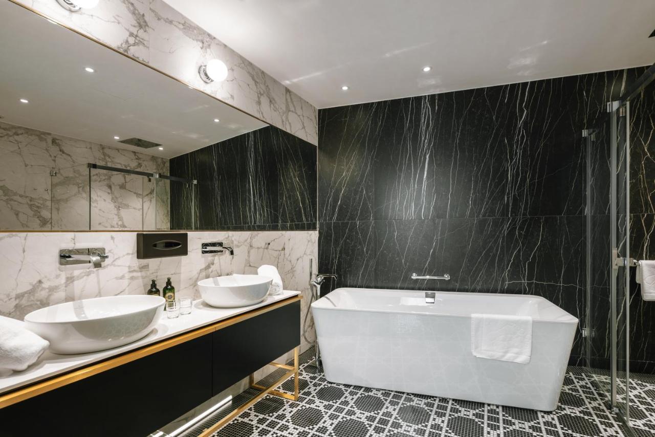 Hotel Ferreus Modern Art Deco Краков Экстерьер фото Bathroom