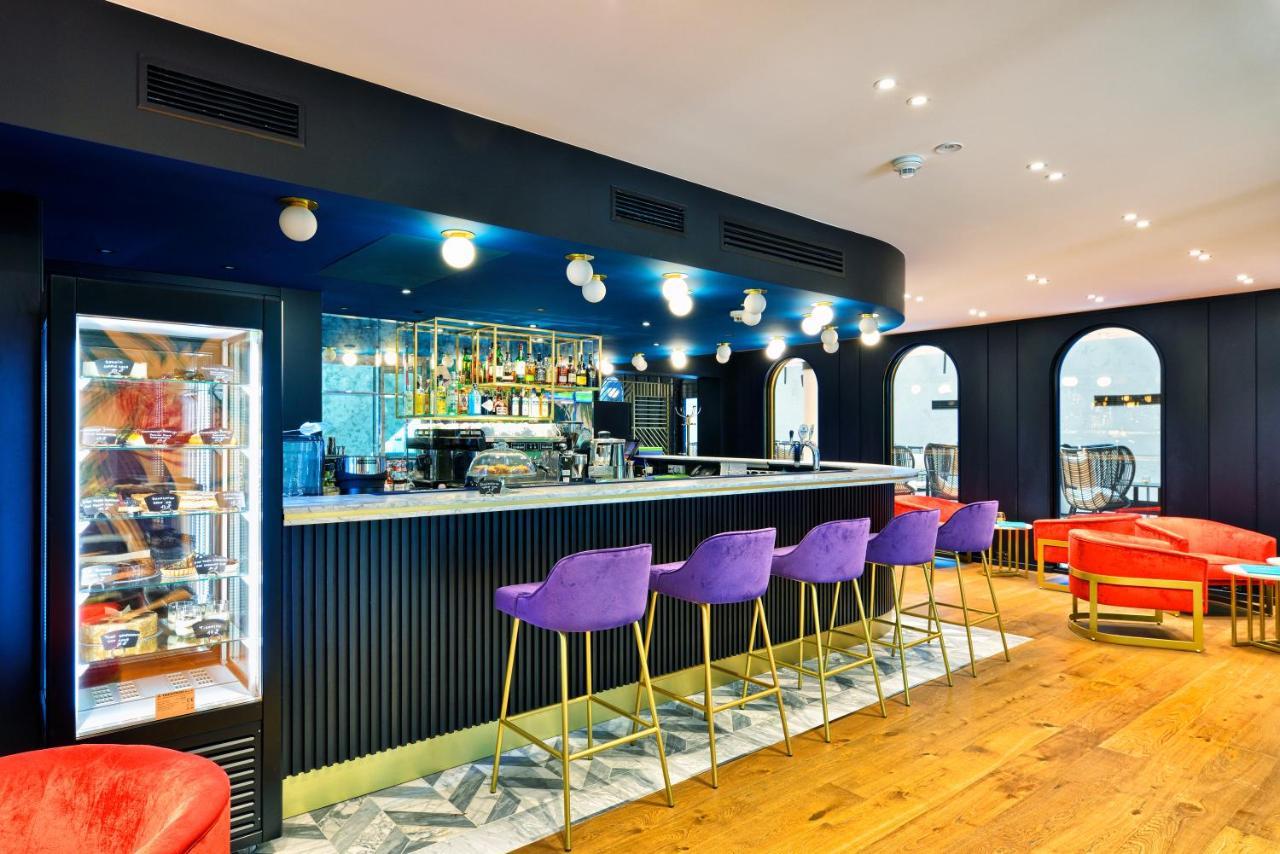 Hotel Ferreus Modern Art Deco Краков Экстерьер фото The bar at the 2018 London Design Festival